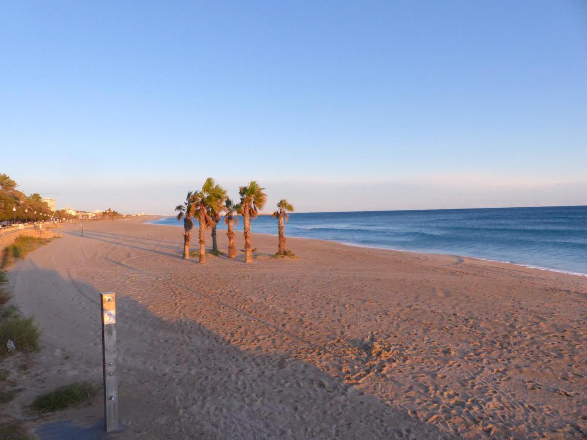 Coma-Ruga Beach Apartment Таррагона Екстер'єр фото